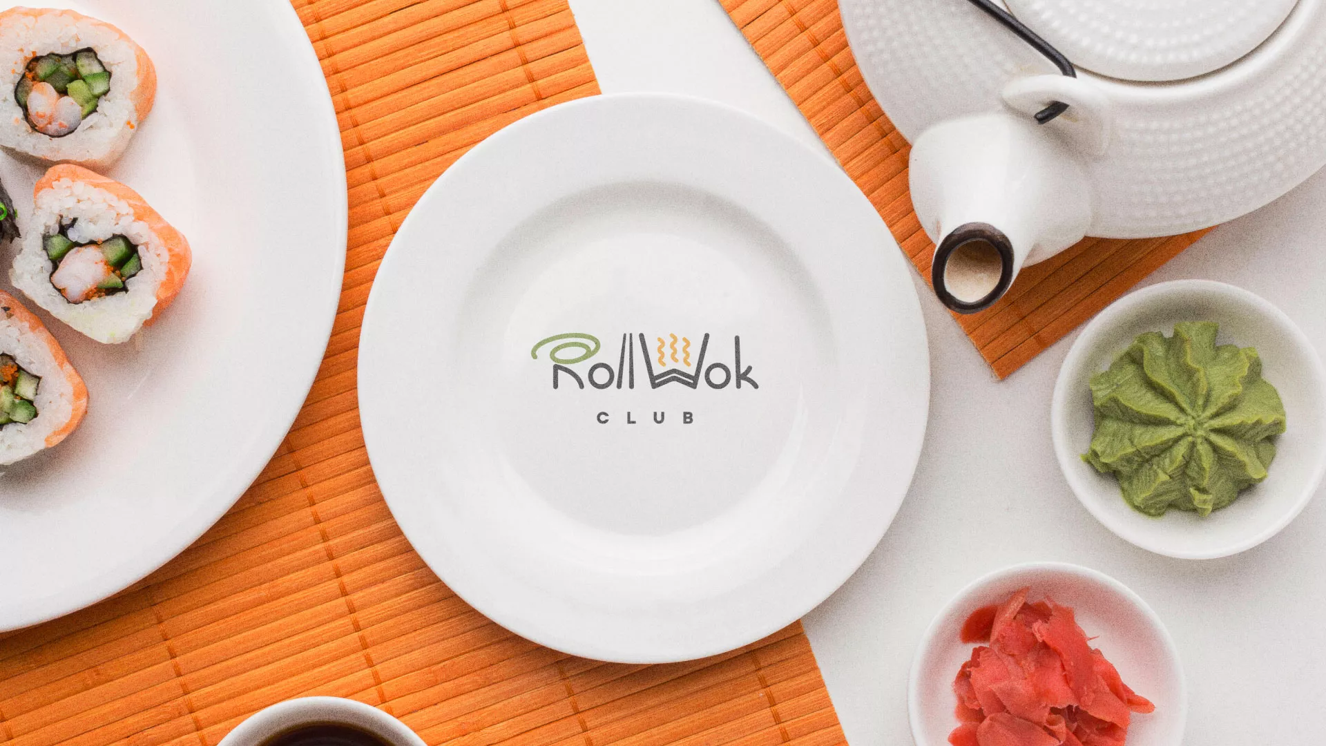 Разработка логотипа и фирменного стиля суши-бара «Roll Wok Club» в Березниках